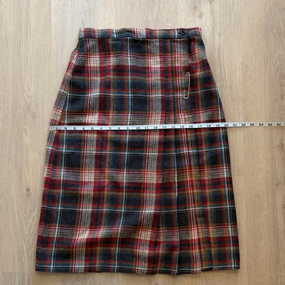 Vintage Red Colourful Tartan Wrap Skirt Size Small - Picture 11 of 12